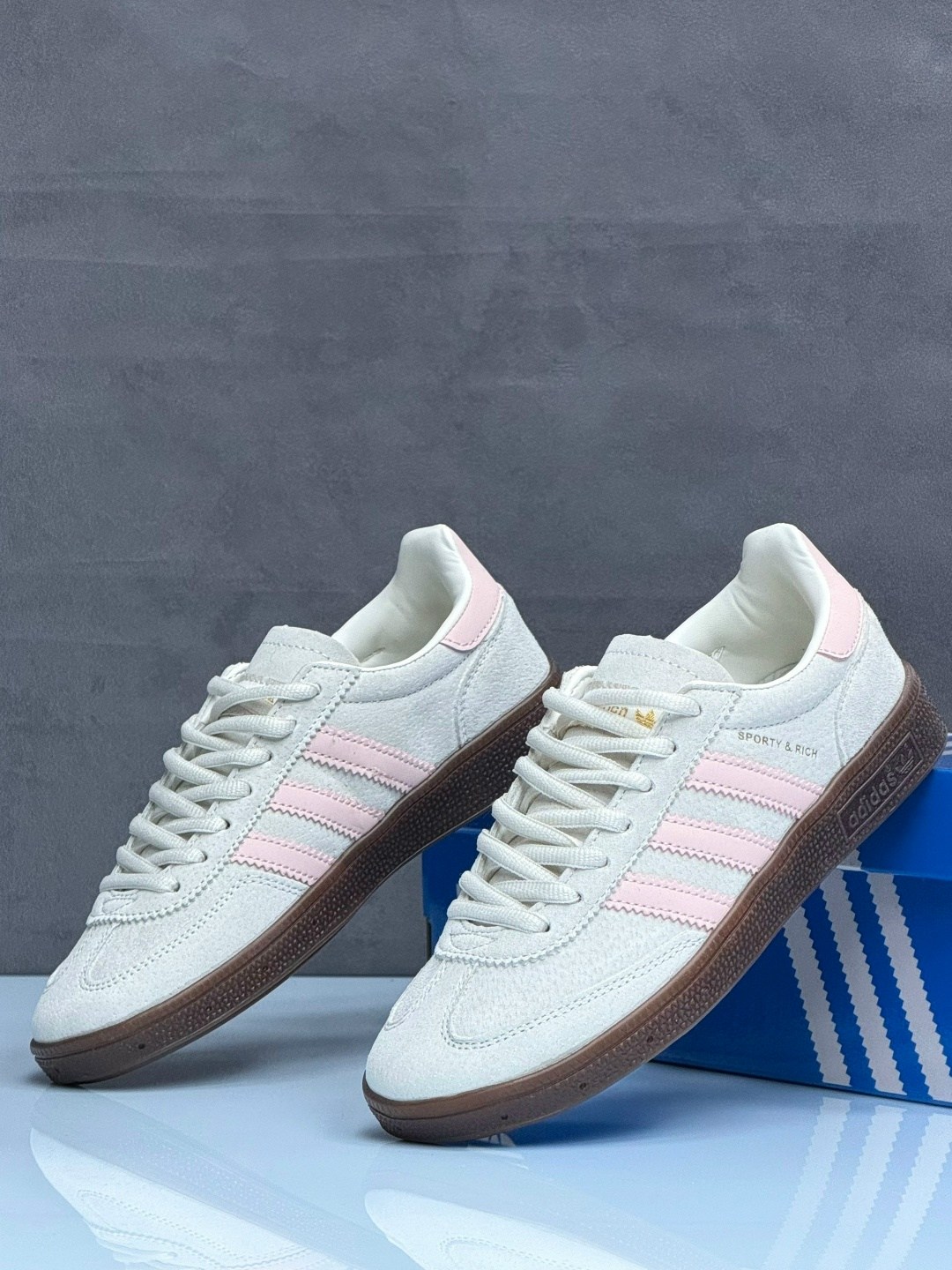 кроссовки adidas,кроссовки мужские женские adidas,кроссовки adidas samba,adidas handball spezial,кроссовки adidas handball spezial w sandy pink off white