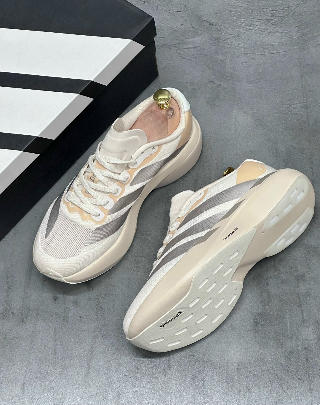 кроссовки adidas adizero,кроссовки adidas,женские кроссовки adidas adizero,adidas adizero evo sl,кроссовки мужские женские adidas