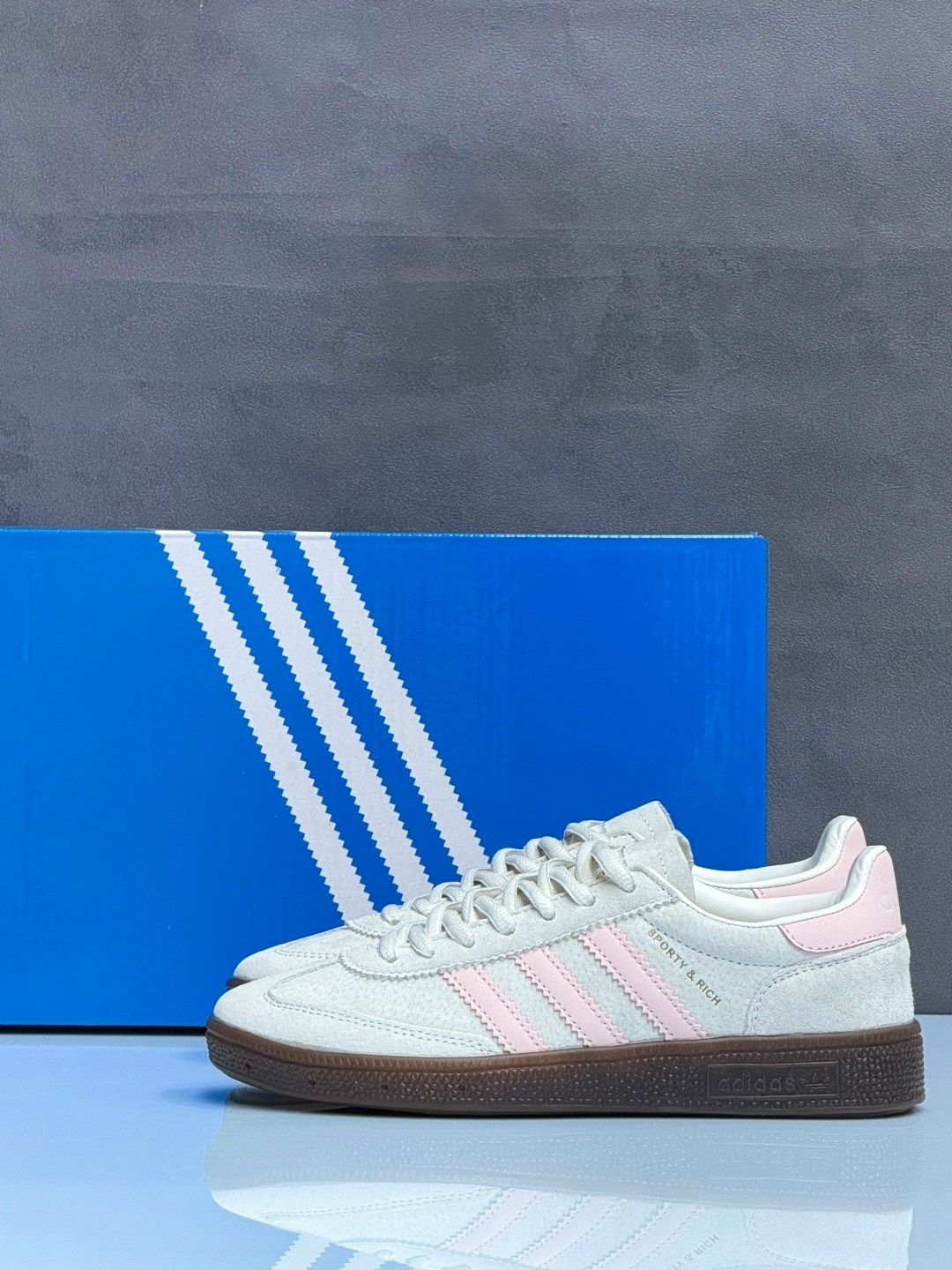 кроссовки adidas,кроссовки мужские женские adidas,кроссовки adidas samba,adidas handball spezial,кроссовки adidas handball spezial w sandy pink off white