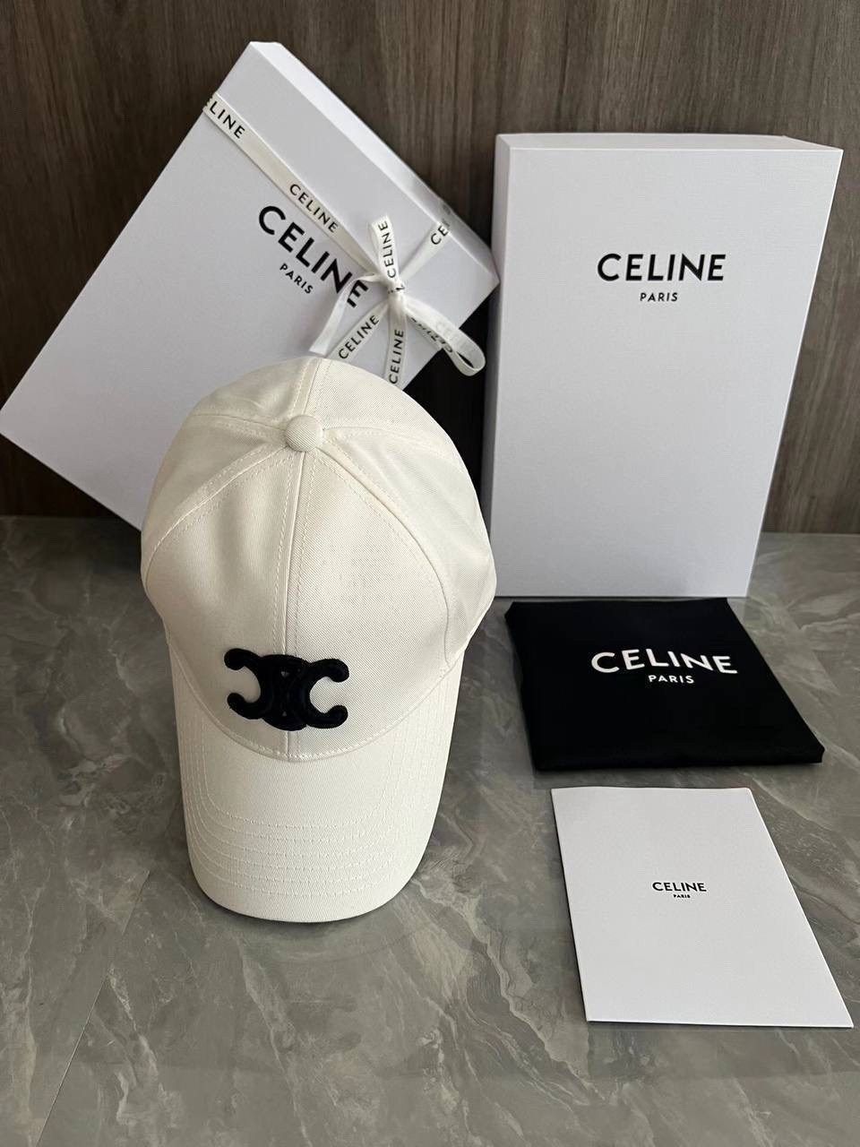 бейсболка celine,стильная бейсболка,бейсболки celine красно белая,кепка celine,модные бейсболки
