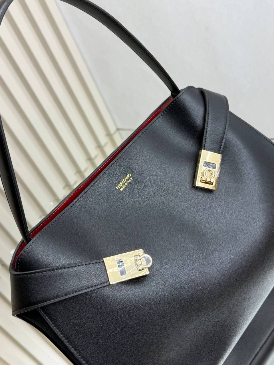 salvatore ferragamo сумка,сумка ferragamo,женская сумка,сумка,стильные сумочки