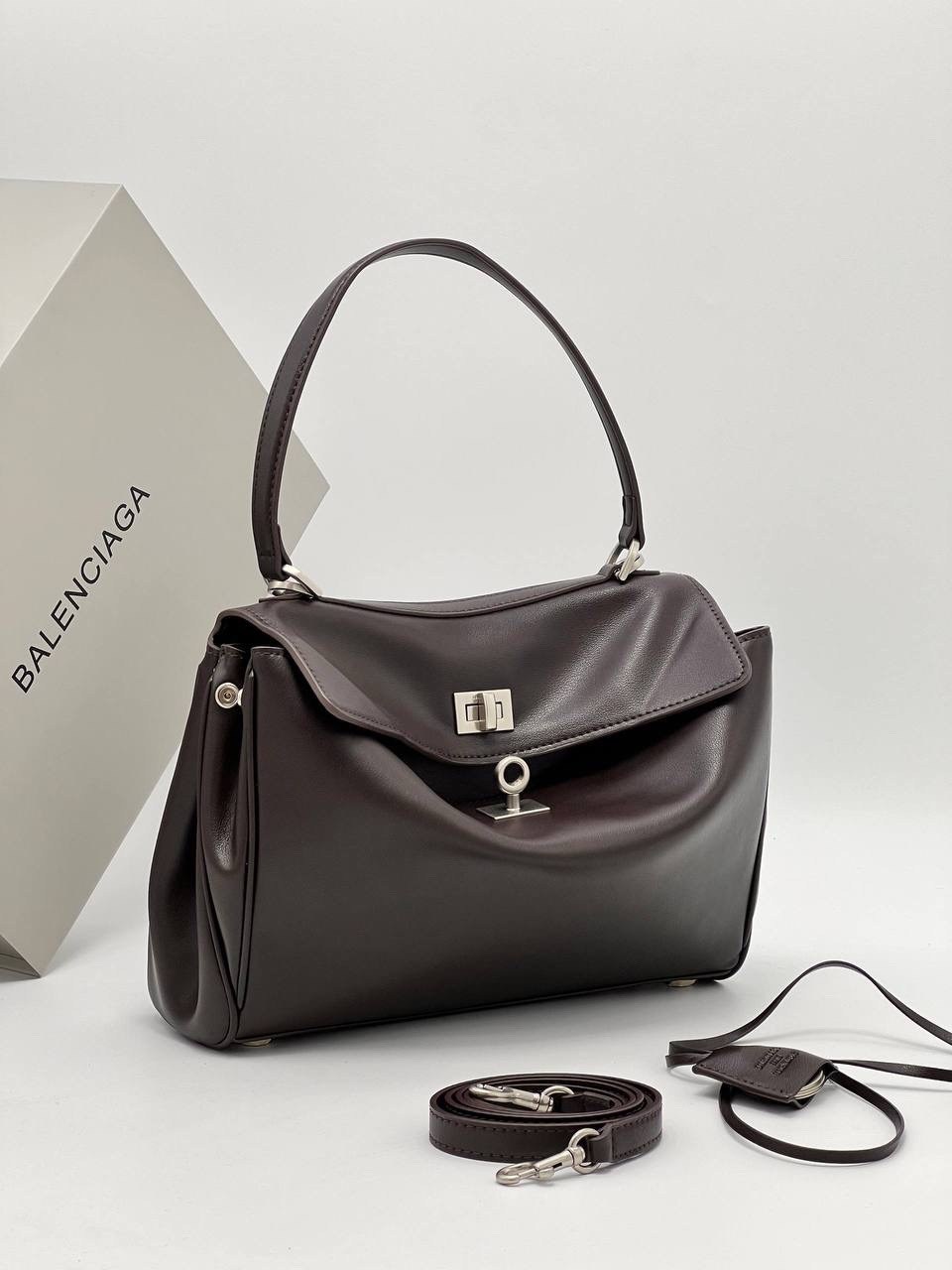 balenciaga сумка женская,сумка balenciaga rodeo,сумка в образе balenciaga rodeo кожа 35/25/10см,сумка balenciaga,сумка