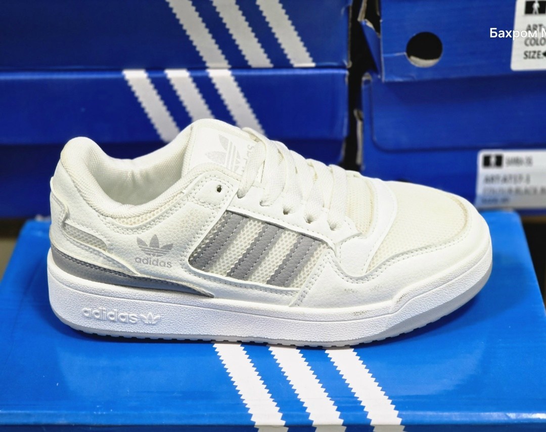 кроссовки adidas,кроссовки мужские adidas,кроссовки женские,адидас кроссовки белые за 12 тыщ,адидас кроссовки