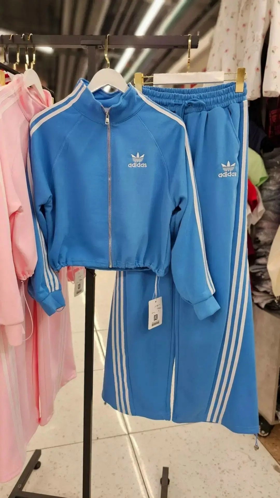 спортивный костюм adidas originals,adidas tracksuit,костюм спортивный adidas,женский спортивный костюм adidas,спортивный костюм адидас