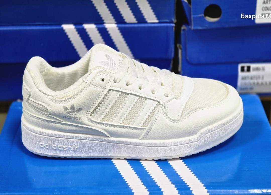 кроссовки adidas,кроссовки мужские adidas,кроссовки женские,адидас кроссовки белые за 12 тыщ,адидас кроссовки