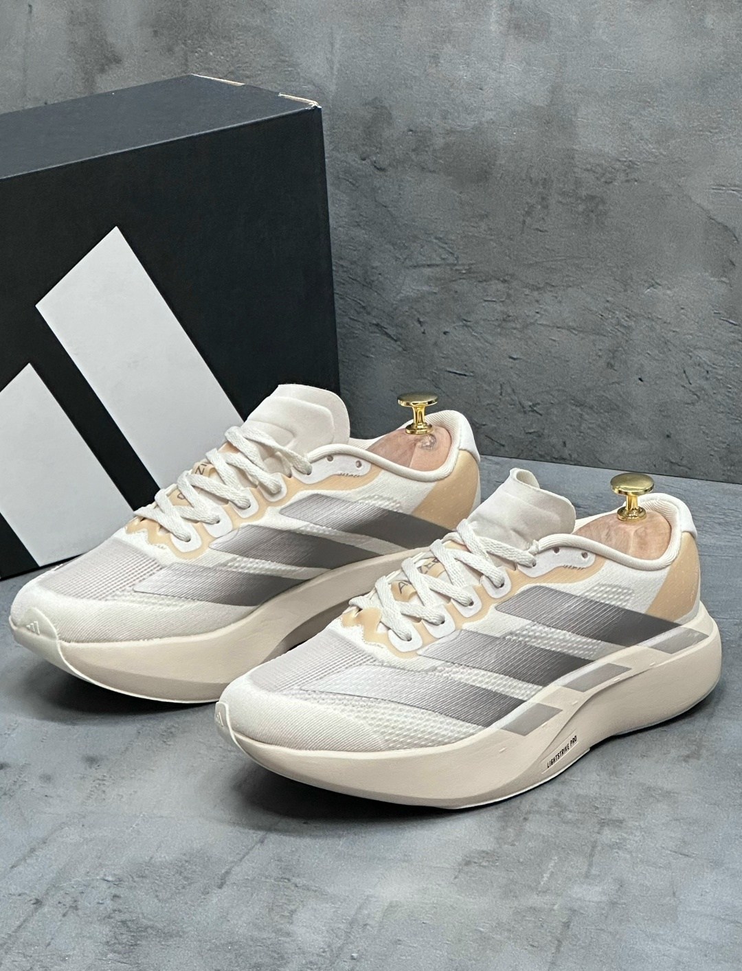 кроссовки adidas adizero,кроссовки adidas,женские кроссовки adidas adizero,adidas adizero evo sl,кроссовки мужские женские adidas