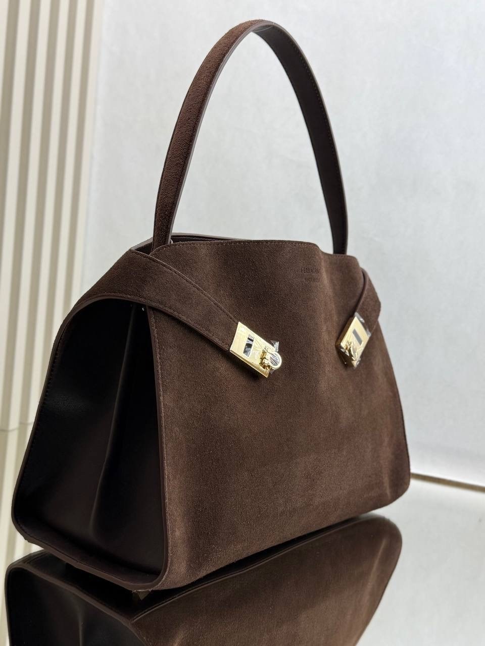 замшевая сумка,сумка в образе balenciaga размер 35 х 25 x 10 см замша,брендовая сумочка,женская замшевая сумка,коричневая замшевая сумка