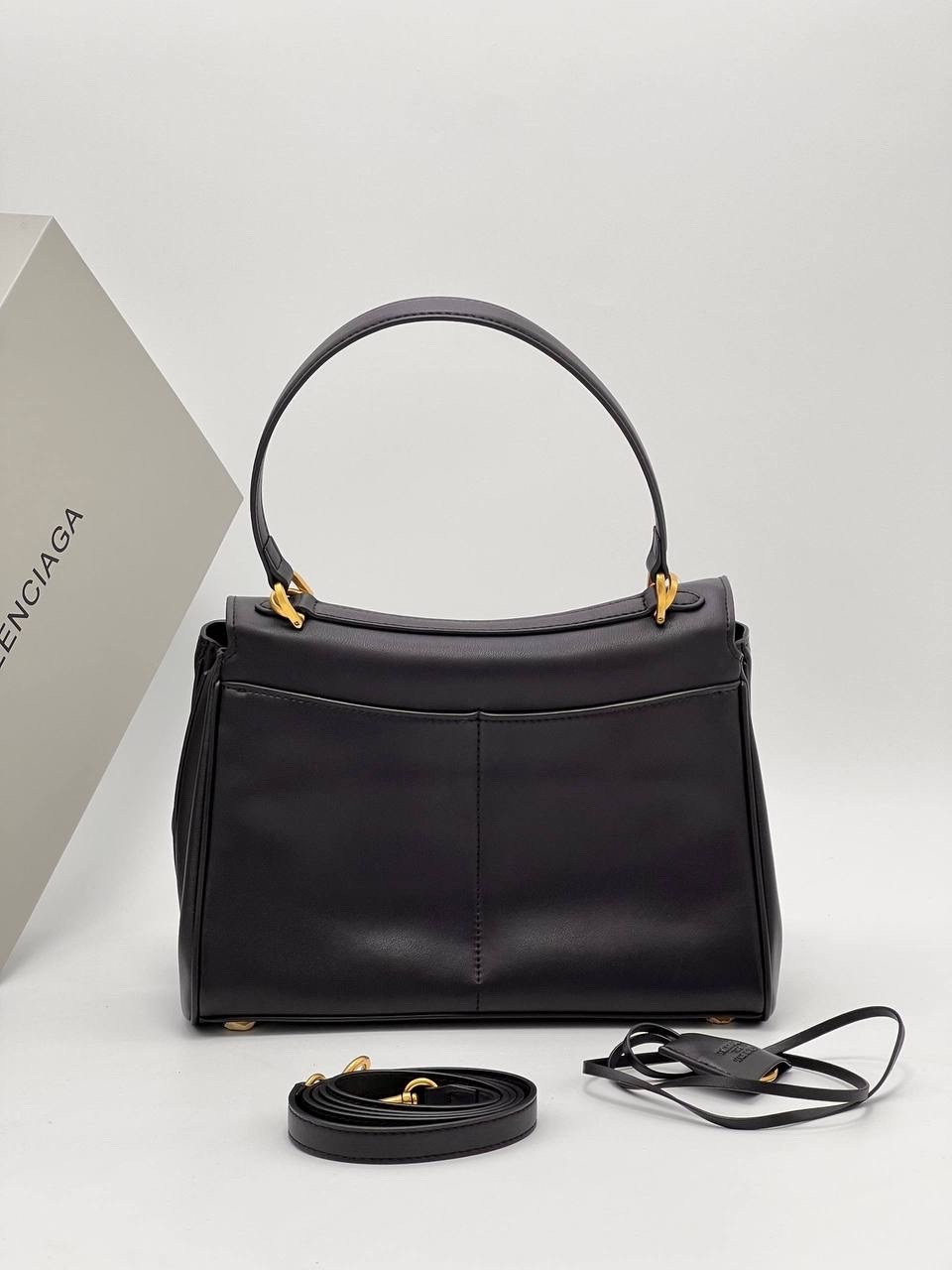 balenciaga сумка женская,сумка balenciaga rodeo,сумка в образе balenciaga rodeo кожа 35/25/10см,сумка balenciaga,сумка