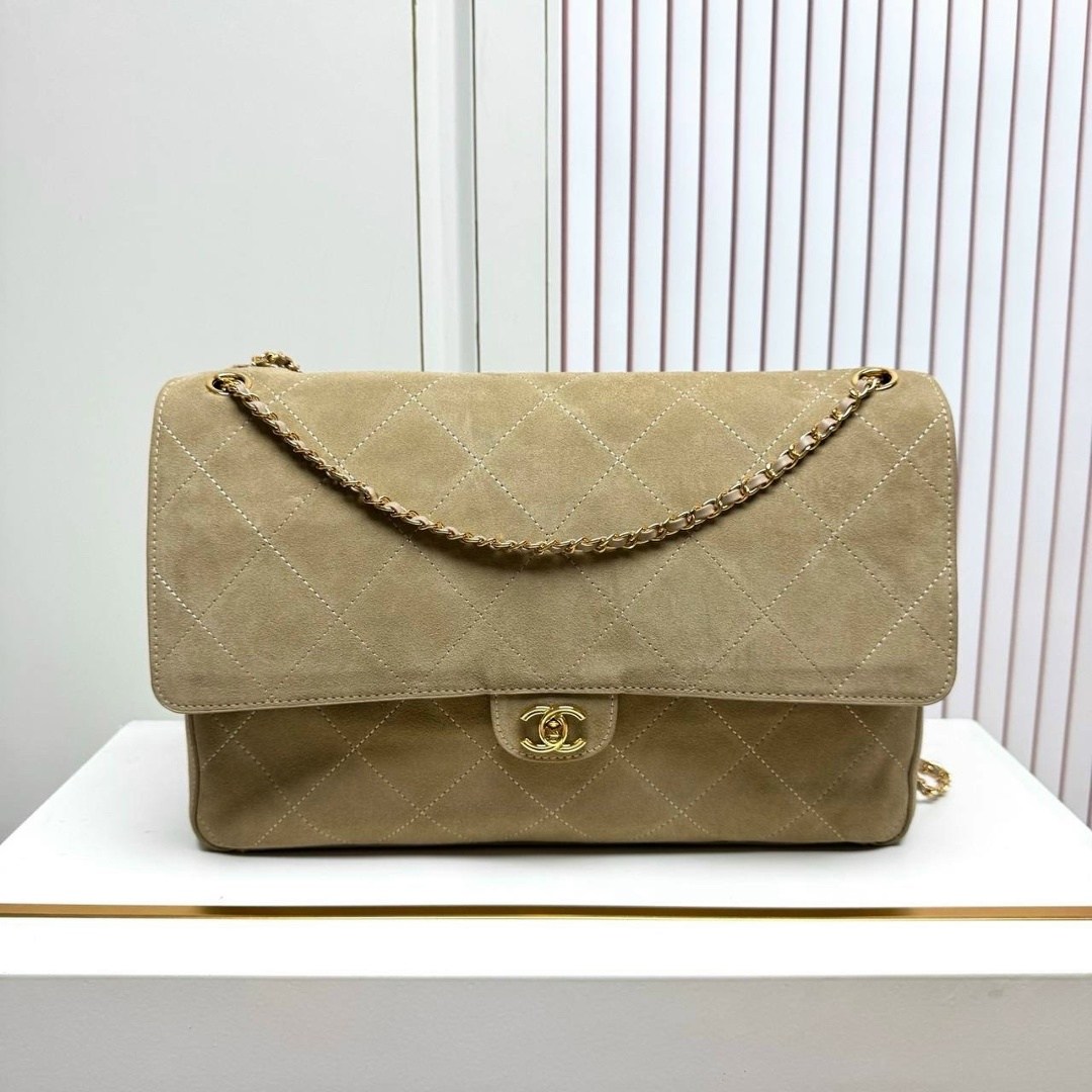 голубая сумка шанель,chanel classic flap bag,сумка шанель,зеленая сумка шанель,chanel classic flap