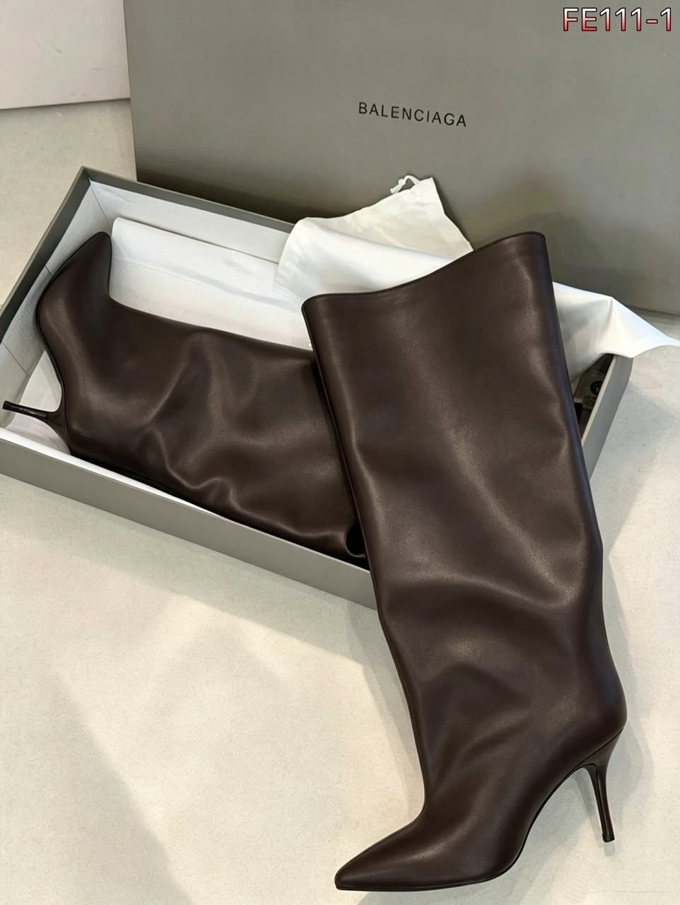 сапоги,женские сапоги,женские черные кожаные сапоги balenciaga,сапоги balenciaga,высокие сапоги