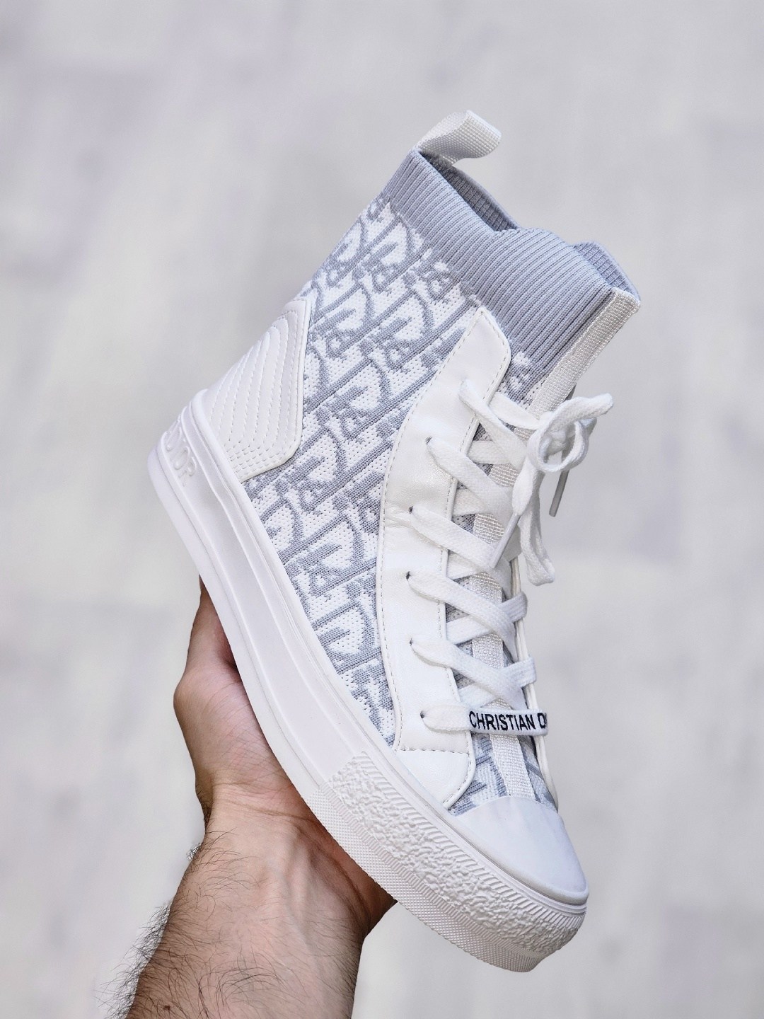 ,кроссовки dior b23 high,кеды диор,белые высокие кеды,кеды диор высокие