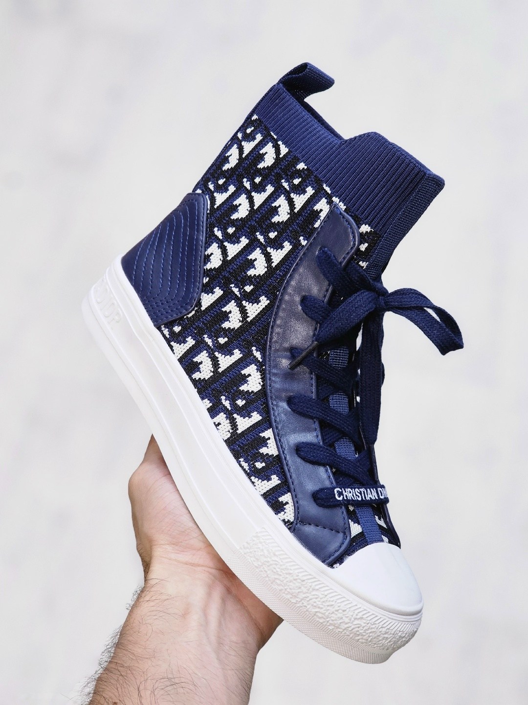 ,кроссовки dior b23 high,кеды диор,белые высокие кеды,кеды диор высокие