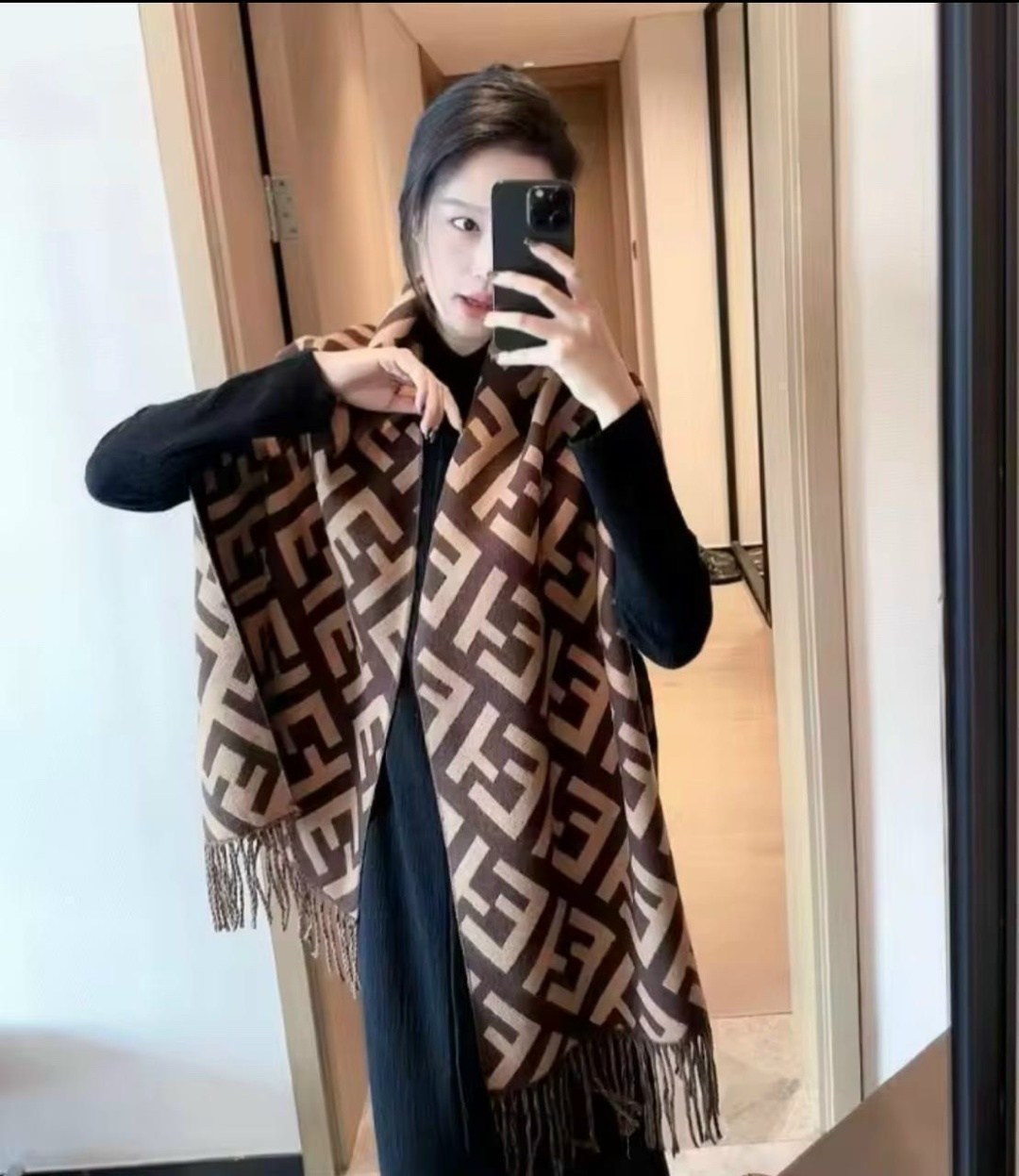 брендовый женский палантин louis vuitton,брендовый палантин,палантин двусторонний,теплый женский палантин,палантин