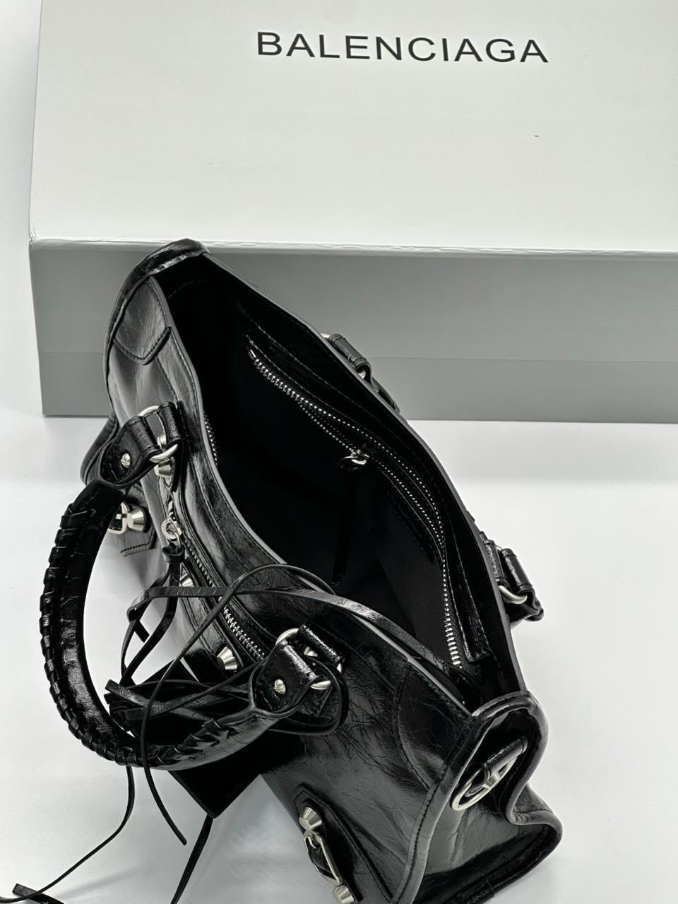 balenciaga balenciaga,сумка balenciaga neo classic черный,женская сумка balenciaga classic черная,balenciaga motorcycle bag,сумка balenciaga с зеркальцем большая