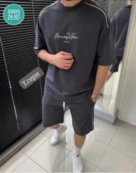 Костюм