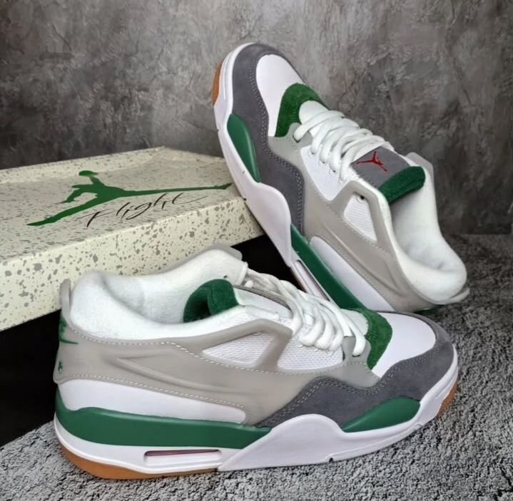 кроссовки nike air jordan retro 4,кроссовки nike air jordan 4,nike air jordan 4 retro kaws,кроссовки мужские nike air jordan 4,кроссовки air jordan 4 retro