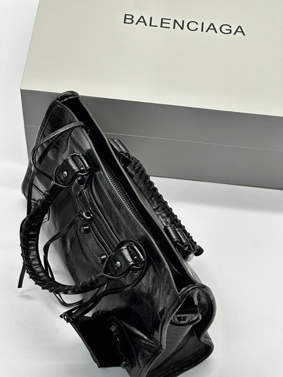 balenciaga balenciaga,сумка balenciaga neo classic черный,женская сумка balenciaga classic черная,balenciaga motorcycle bag,сумка balenciaga с зеркальцем большая