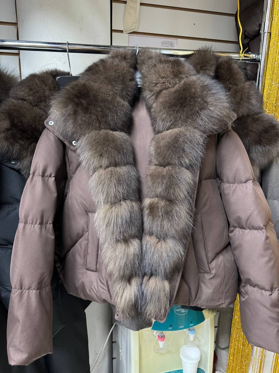 пуховик с натуральным мехом,женский пуховик с натуральным мехом,пуховик с мехом,куртка с натуральным мехом,куртка с мехом