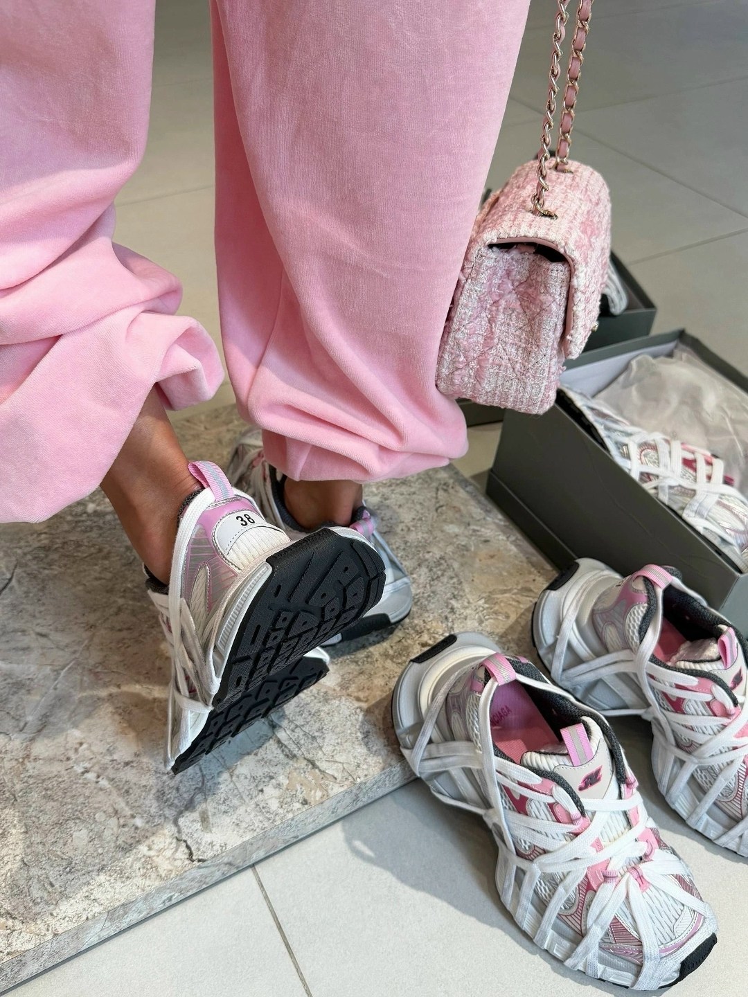 кроссовки женские balenciaga,кроссовки balenciaga,женские кроссовки balenciaga 3xl,кроссовки balenciaga 3 xl,кроссовки баленсиага розовые