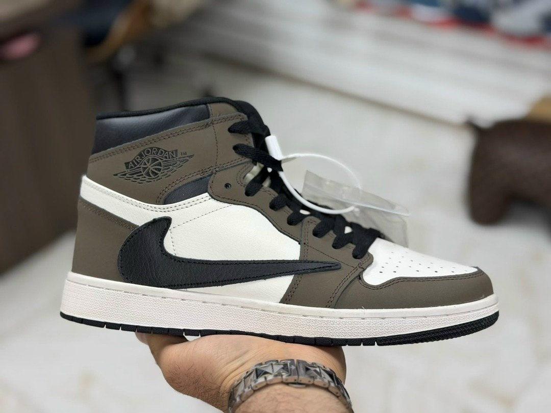 мужские кроссовки nike air jordan 1 retro high,nike air jordan 1 travis scott,air jordan 1 low travis scott,nike air jordan 1 x travis scott,travis scott air jordan 1