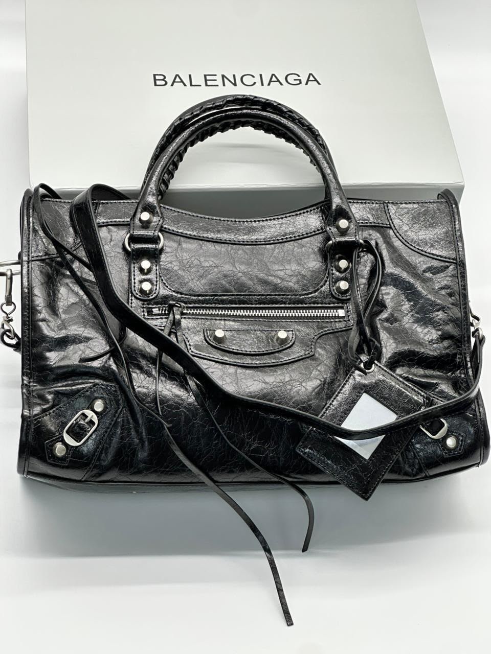 balenciaga balenciaga,сумка balenciaga neo classic черный,женская сумка balenciaga classic черная,balenciaga motorcycle bag,сумка balenciaga с зеркальцем большая