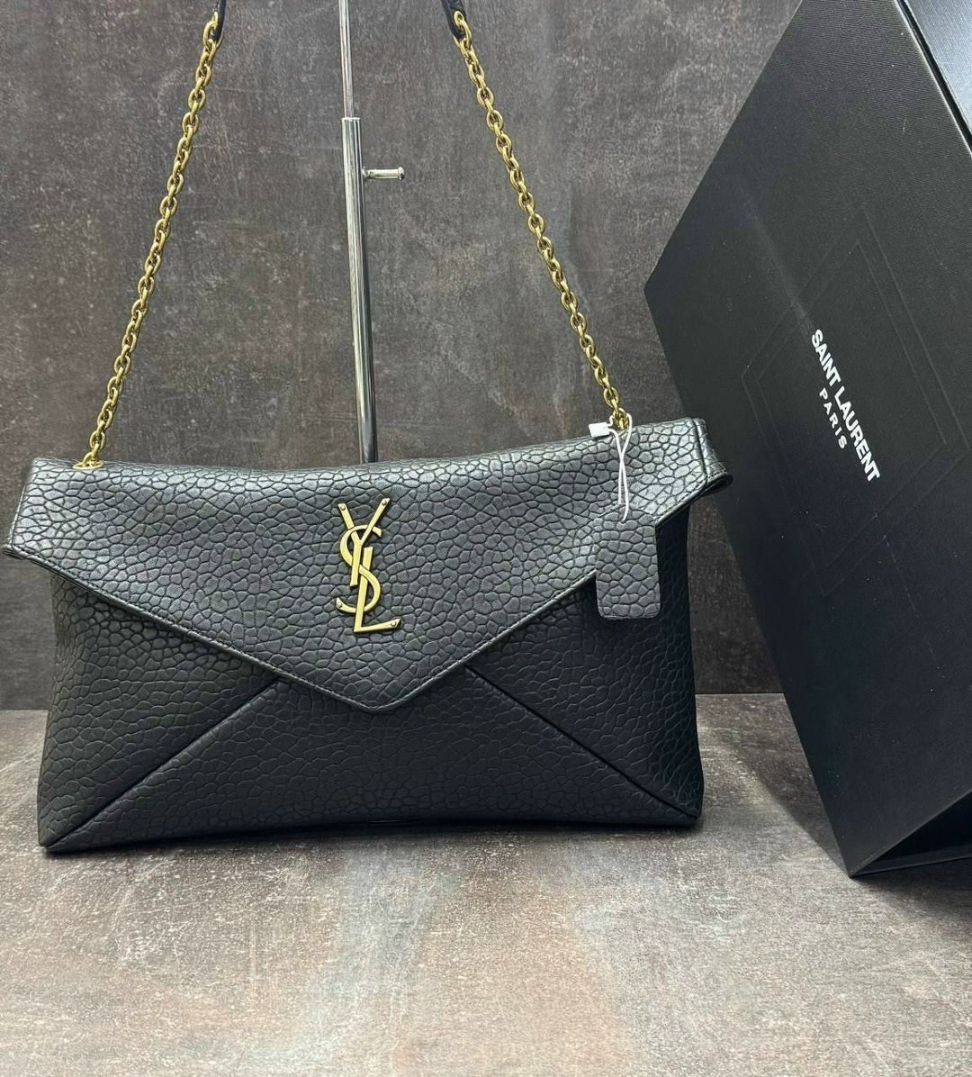 сумка saint laurent,yves saint laurent сумка,сумка женская yves saint laurent,женская маленькая сумка saint laurent,saint laurent сумка на плечо