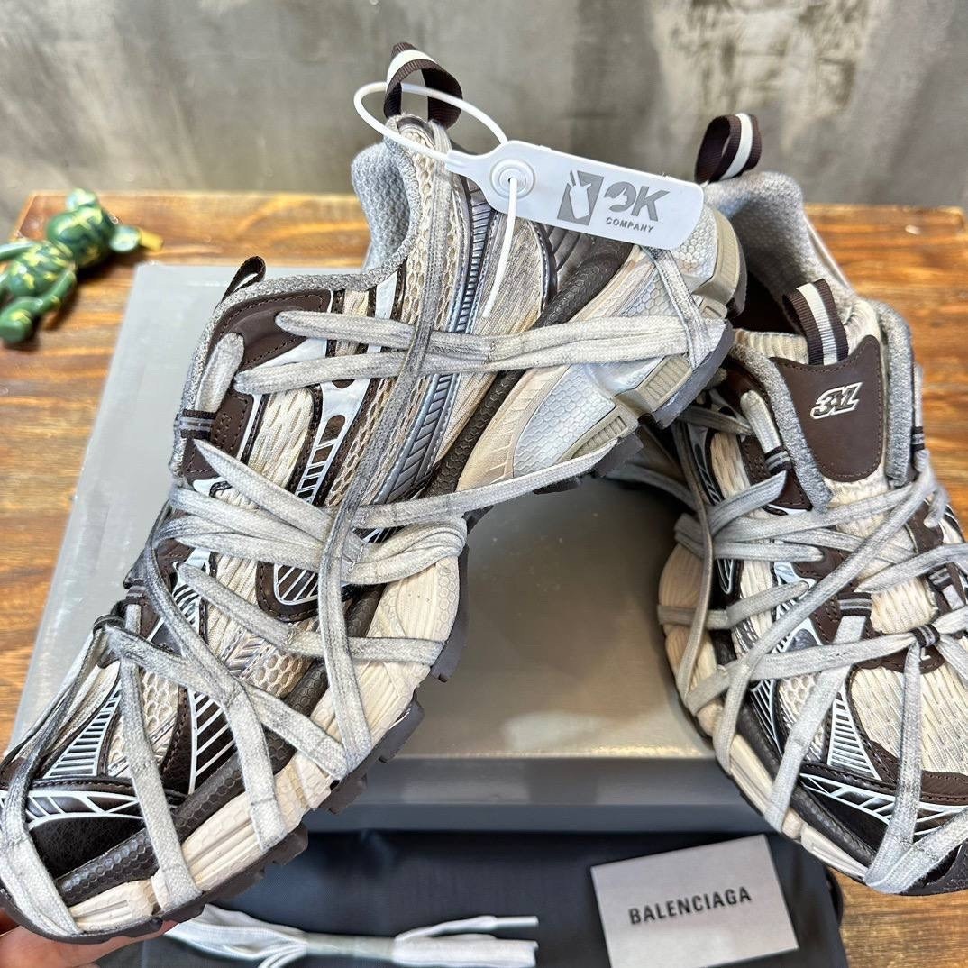 женские кроссовки balenciaga,кроссовки balenciaga,модные кроссовки с уникальным дизайном balenciaga,balenciaga 3 xl extreme lace sneaker,кроссовки balenciaga 3 xl extreme lace