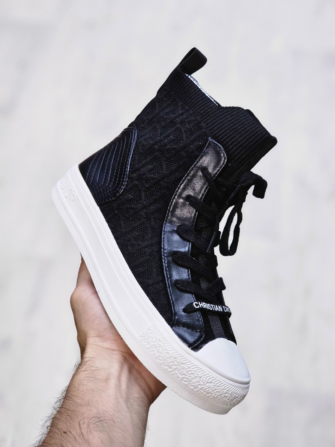 ,кроссовки dior b23 high,кеды диор,белые высокие кеды,кеды диор высокие