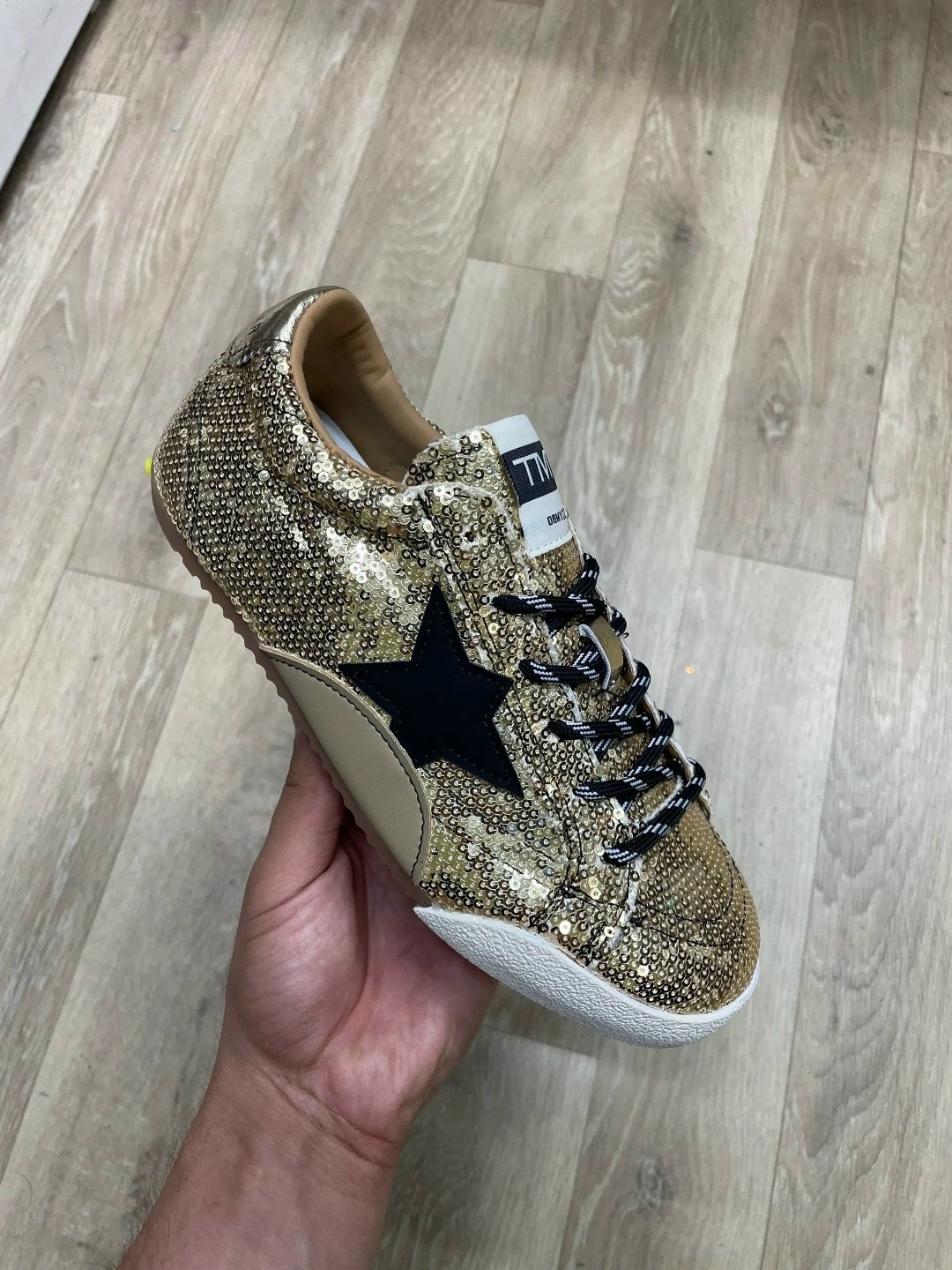golden goose кеды super-star с блестками черный,golden goose кеды super-star с кристаллами черный,кеды hi star с блестками golden goose черный,,кеды golden goose