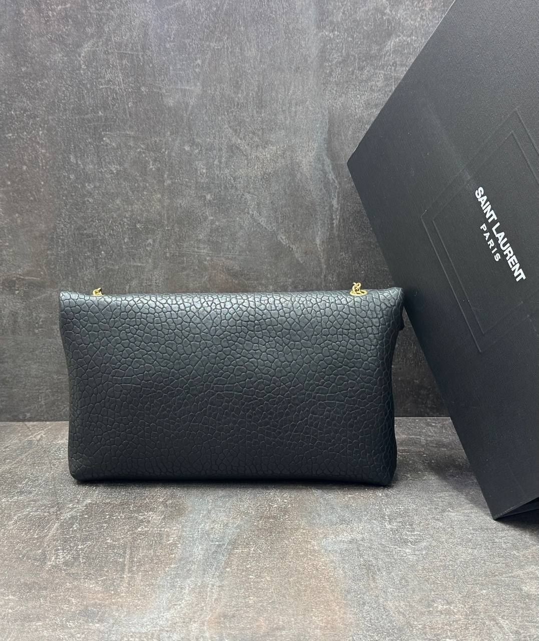 сумка saint laurent,yves saint laurent сумка,сумка женская yves saint laurent,женская маленькая сумка saint laurent,saint laurent сумка на плечо