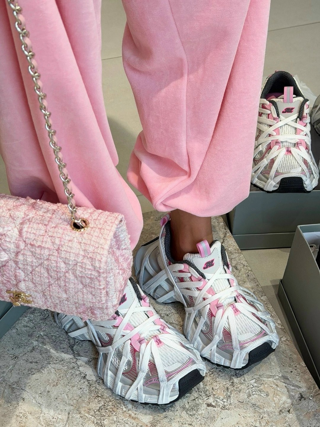 кроссовки женские balenciaga,кроссовки balenciaga,женские кроссовки balenciaga 3xl,кроссовки balenciaga 3 xl,кроссовки баленсиага розовые