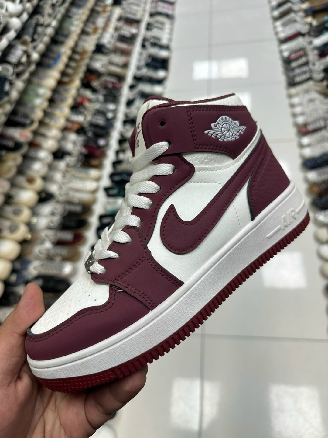 nike air jordan 1 retro high og,air jordan 1 mid cherrywood red,nike air jordan 1 mid,кроссовки,nike air jordan 1 mid se