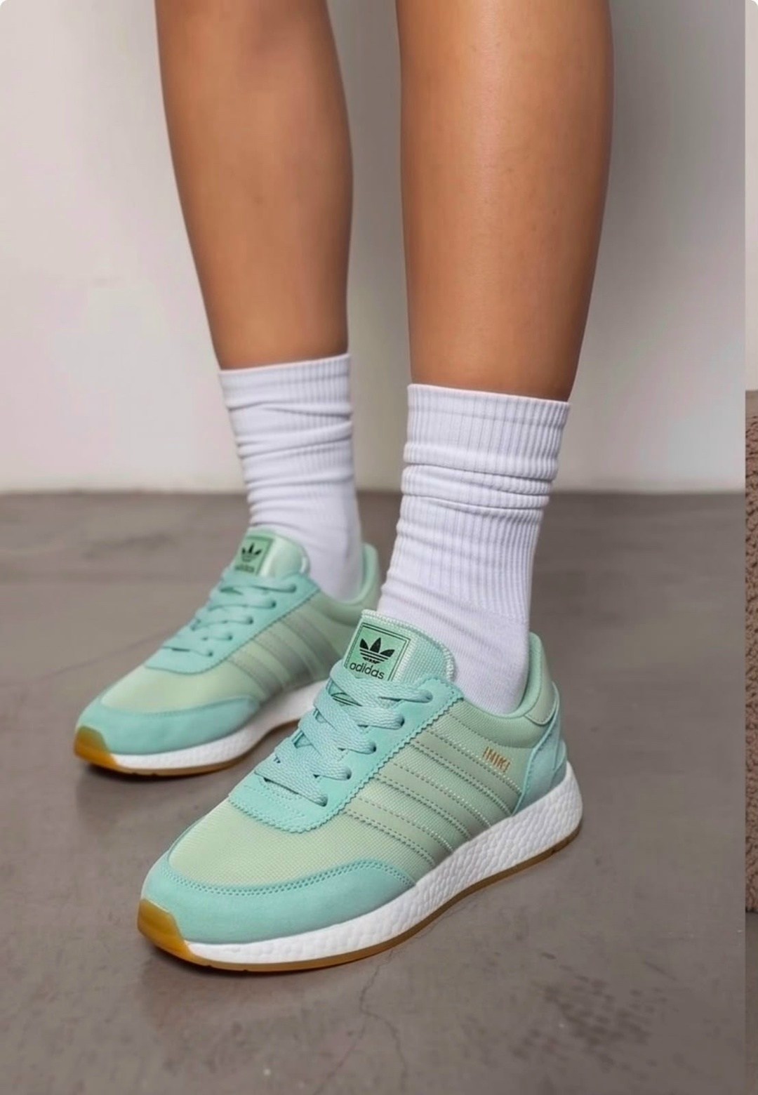 женские кроссовки adidas,кроссовки адидас иники,кроссовки adidas,кроссовки adidas iniki,adidas iniki