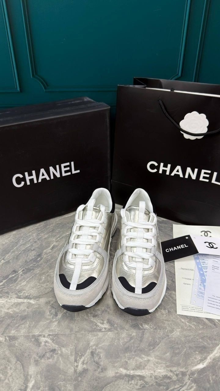 женские кроссовки chanel,кроссовки chanel,модные вентилируемые кроссовки chanel,женские комбинированные кроссовки chanel 2026-2026 черные с коричневым и белым логотипом,chanel женские кожаные кроссовк