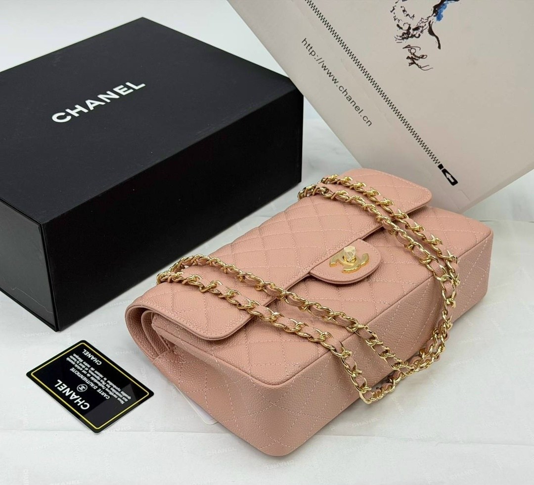 chanel сумка,сумка шанель бежевая,женская сумка chanel,шанель сумка,сумка шанель с бело золотой фурнитурой