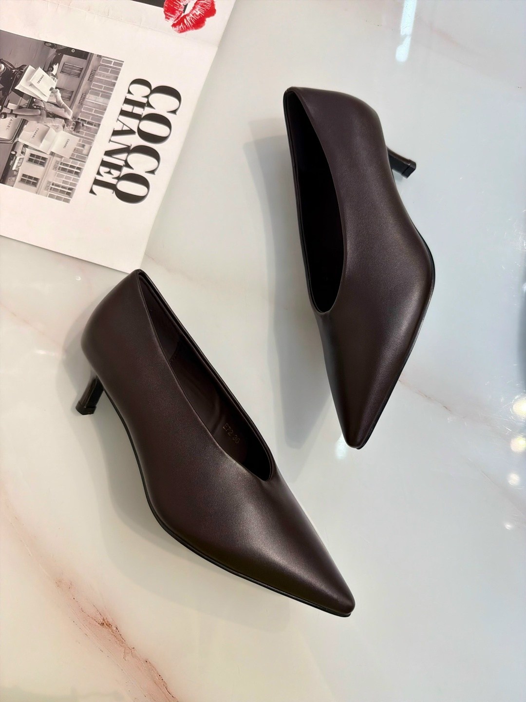 модные туфли на высоком каблуке miu miu,женские туфли,женские туфли лодочки,туфли лодочка,туфли женские замшевые