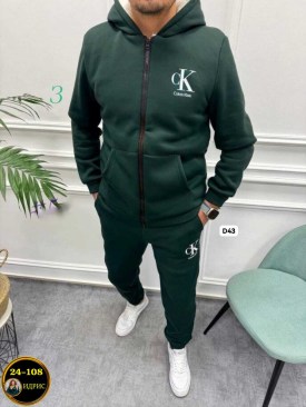 Костюм