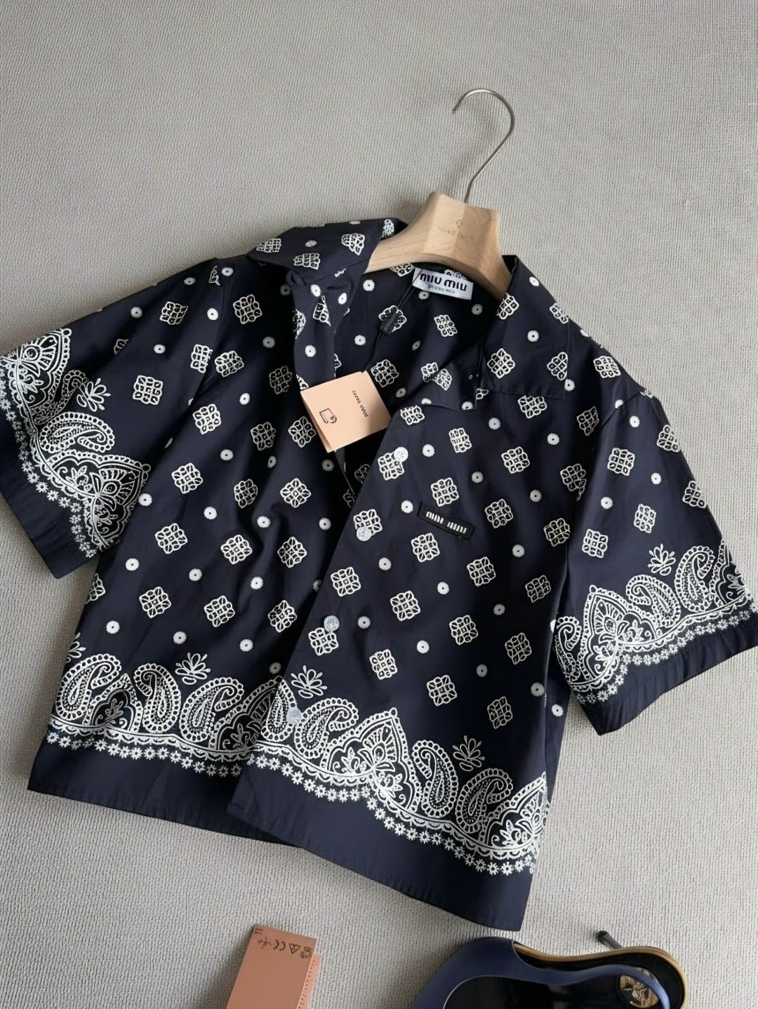 рубашка с принтом,рубашка supreme bandana silk short-sleeve shirt 'brown',рубашка бандана,рубашка стиль,рубашка