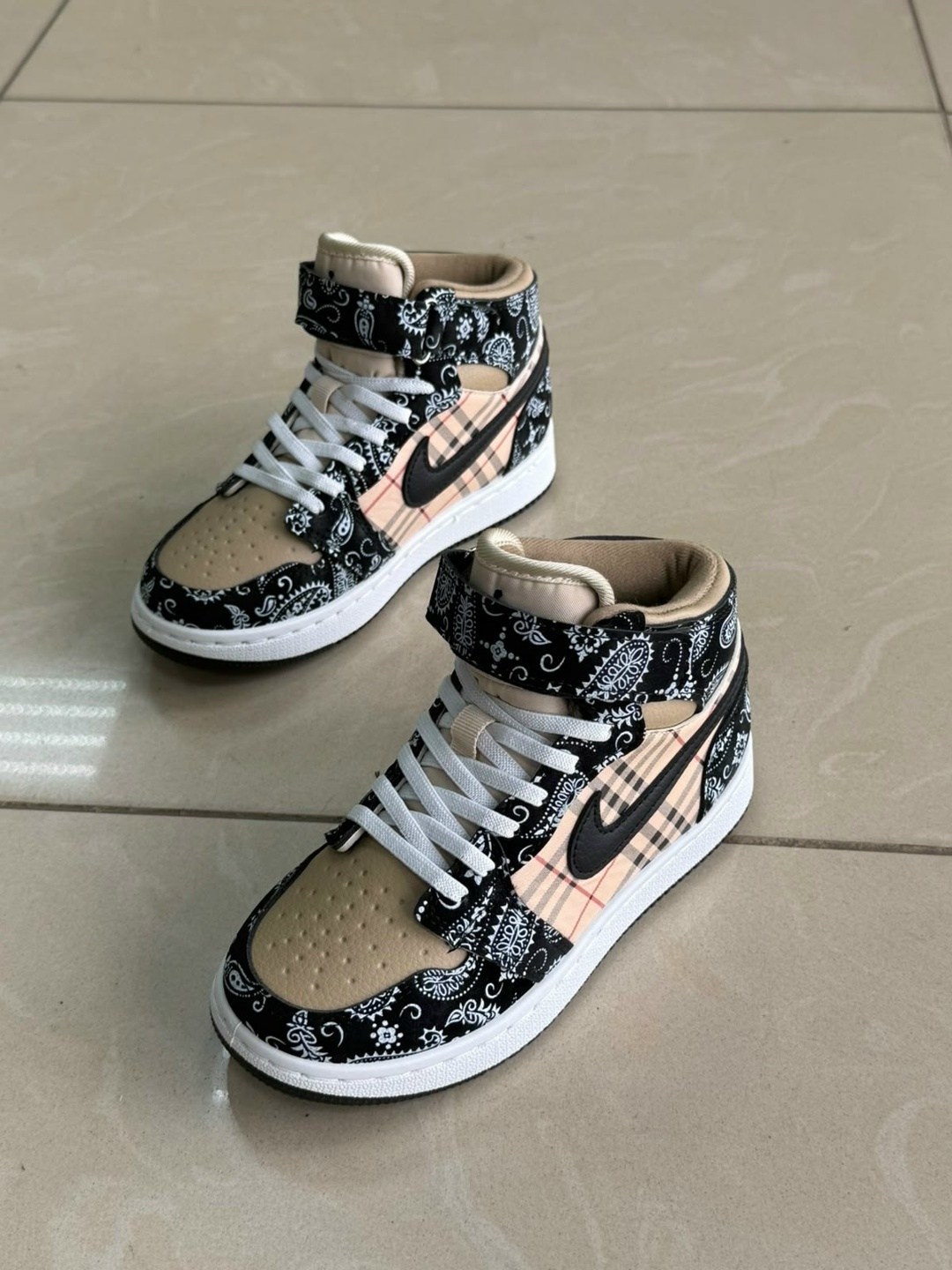 кроссовки nike air jordan 1,кроссовки мальчику,nike air jordan 1 mid black white,nike air jordan 1 mid,кроссовки детская