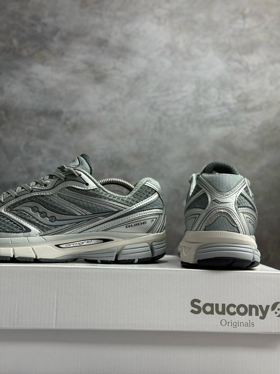 кроссовки saucony,кроссовки мужские saucony,saucony progrid triumph 4,кроссовки progrid omni 9 saucony,кроссовки saucony kinvara
