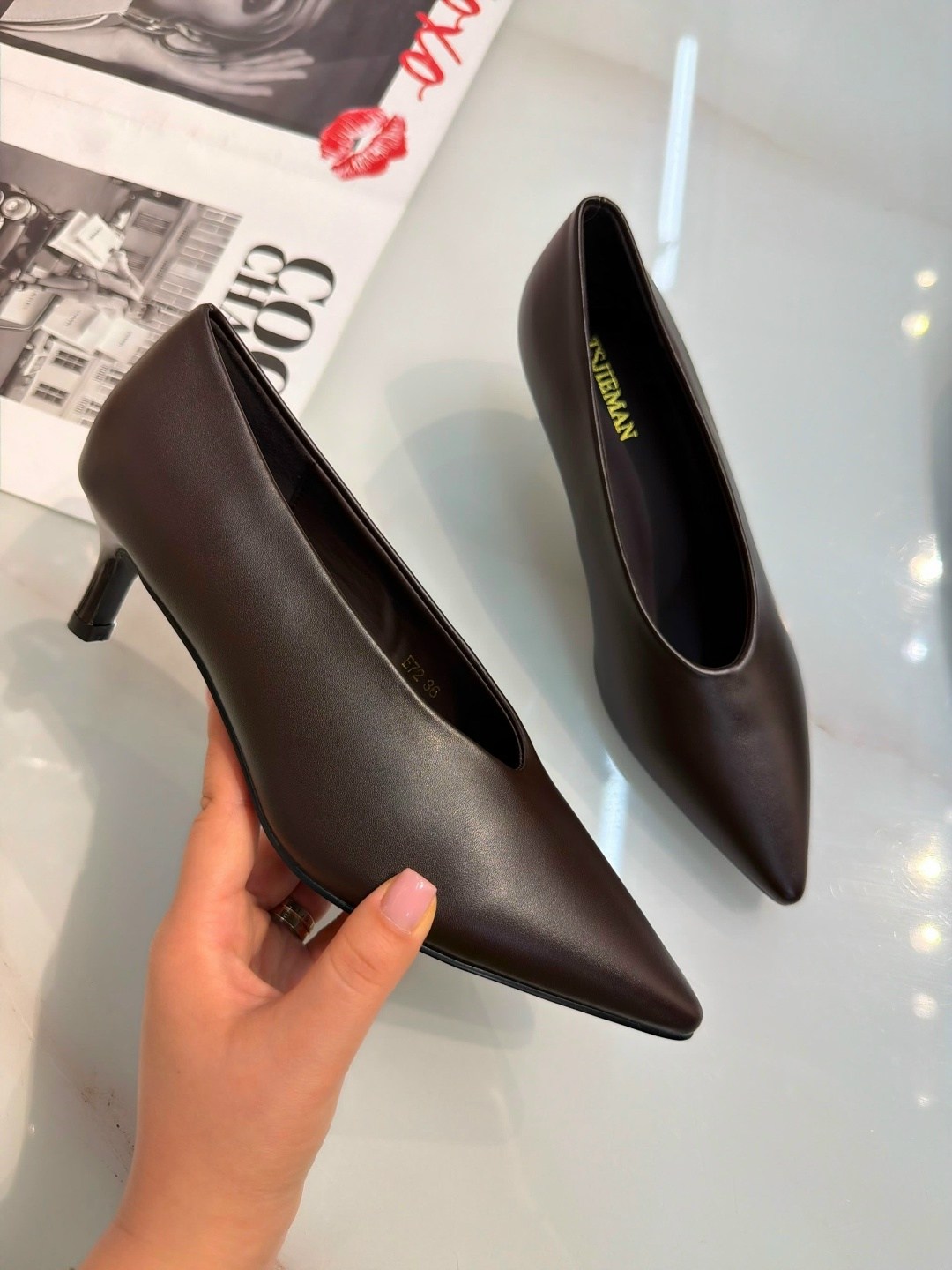 модные туфли на высоком каблуке miu miu,женские туфли,женские туфли лодочки,туфли лодочка,туфли женские замшевые