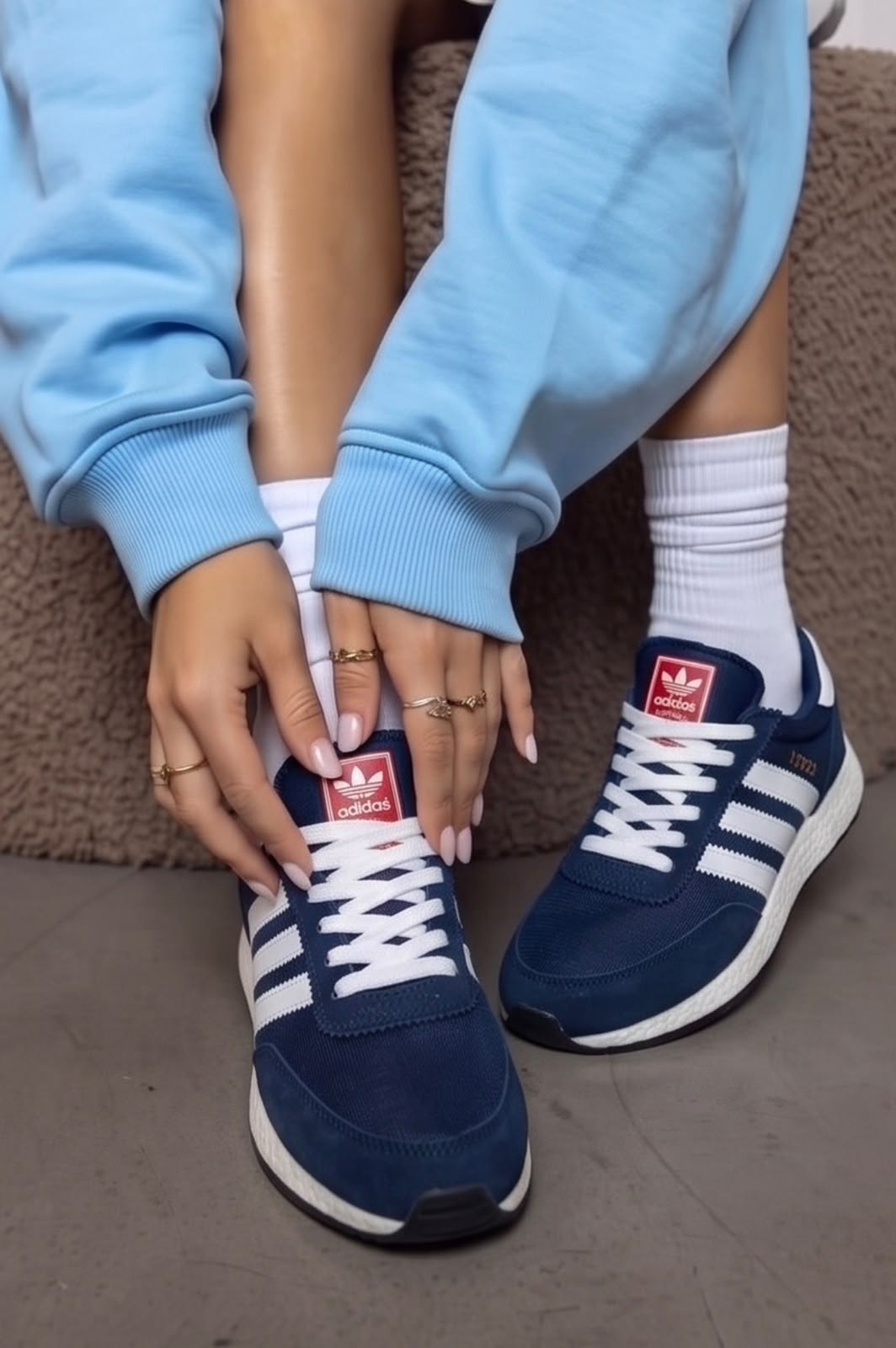 кроссовки adidas,,адидас иники синие,кроссовки адидас,кроссовки adidas iniki