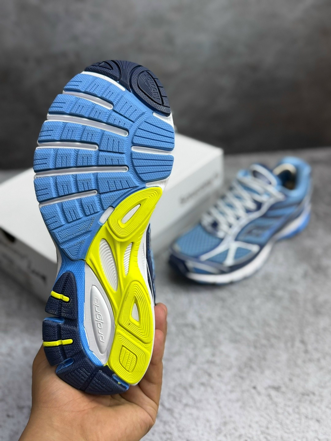 кроссовки saucony,кроссовки,кроссовки мужские saucony,беговые кроссовки,кроссовки saucony progrid omni 9