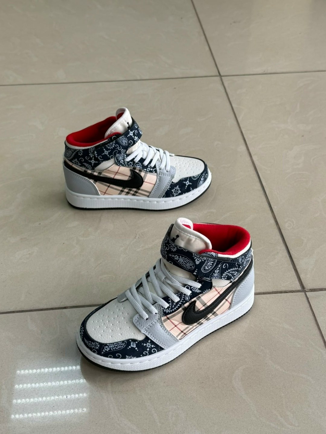 кроссовки nike air jordan 1,кроссовки мальчику,nike air jordan 1 mid black white,nike air jordan 1 mid,кроссовки детская