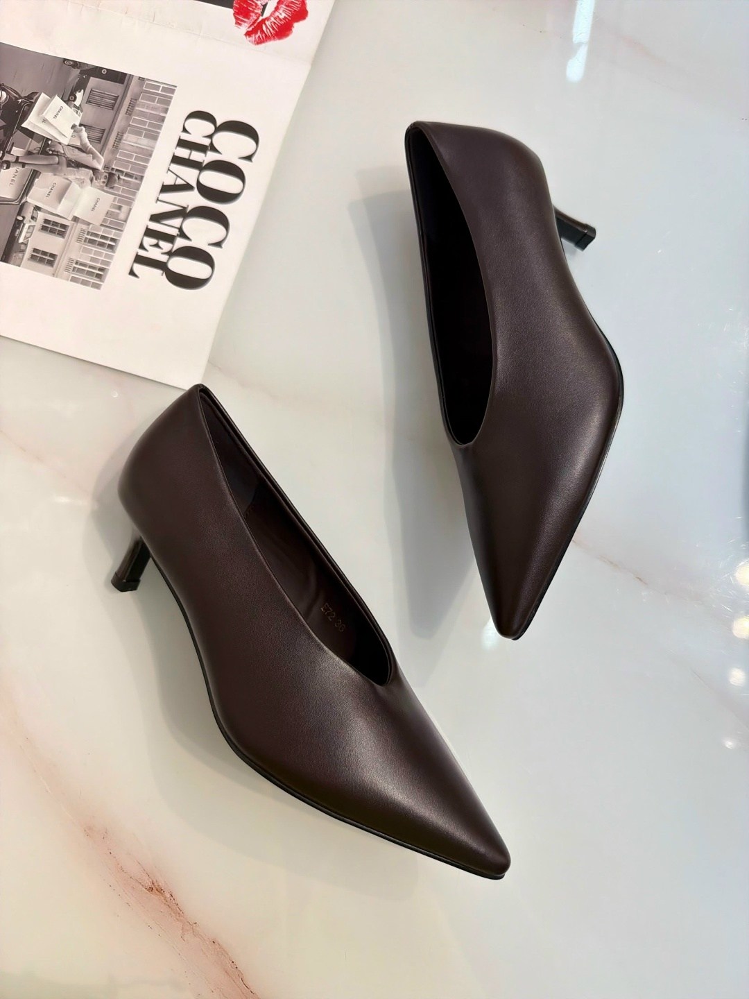 модные туфли на высоком каблуке miu miu,женские туфли,женские туфли лодочки,туфли лодочка,туфли женские замшевые