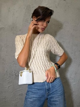 Свитер