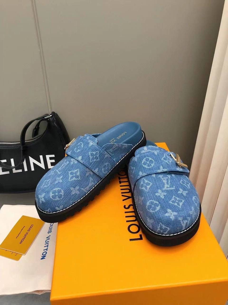 мюли louis vuitton,louis vuitton shoes for men and women louis vuitton slippers,тапочки louis vuitton,сабо louis vuitton,шлепанцы женские louis vuitton