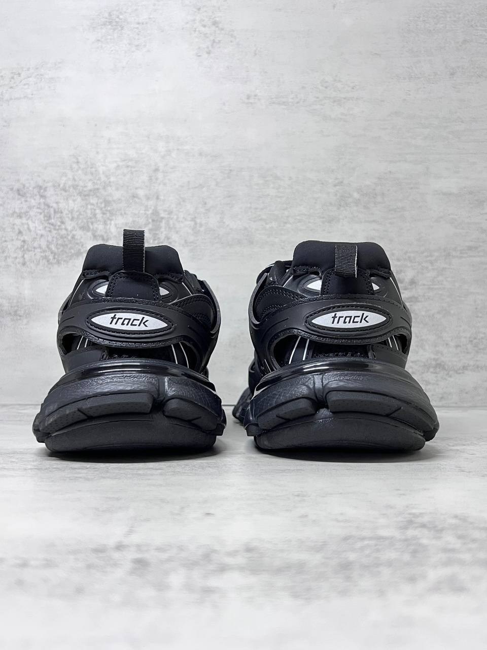 кроссовки balenciaga track,кроссовки balenciaga,женские кроссовки balenciaga,туфли баленсиага мужские,balenciaga кроссовки мужские