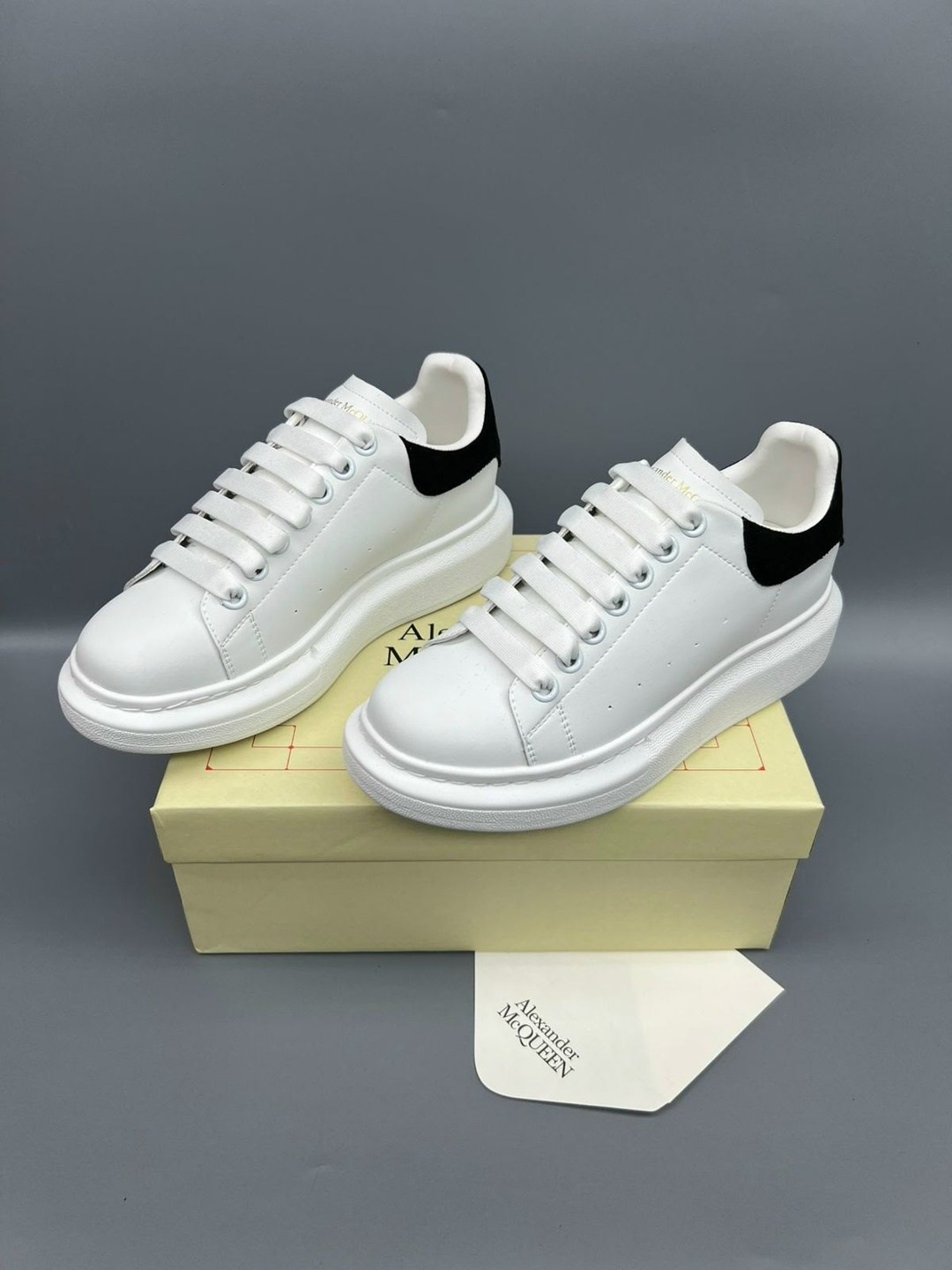 кроссовки alexander mcqueen,кроссовки александр маккуин женские,alexander mcqueen кроссовки женские,,кроссовки alexander mcqueen белые