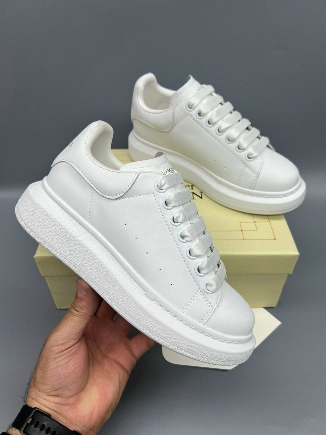 женские кроссовки alexander mcqueen,кроссовки alexander mcqueen,,кроссовки alexander mcqueen белые,кеды alexander mcqueen